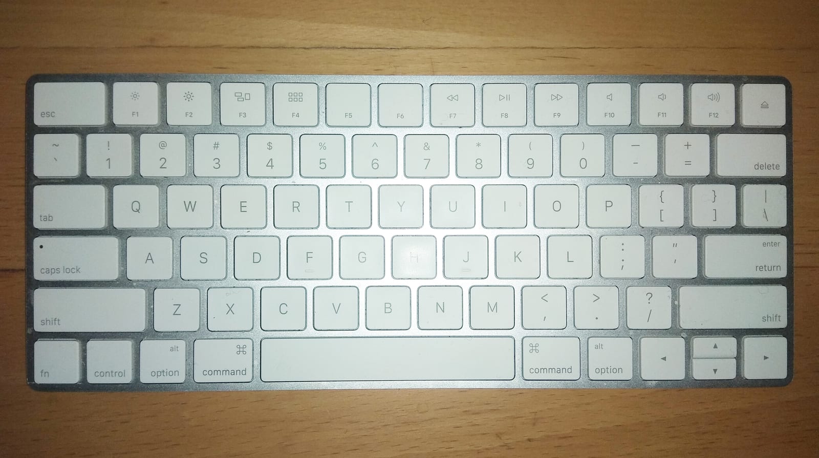 Bàn Phím Magic Keyboard Mới, góc nghiêng