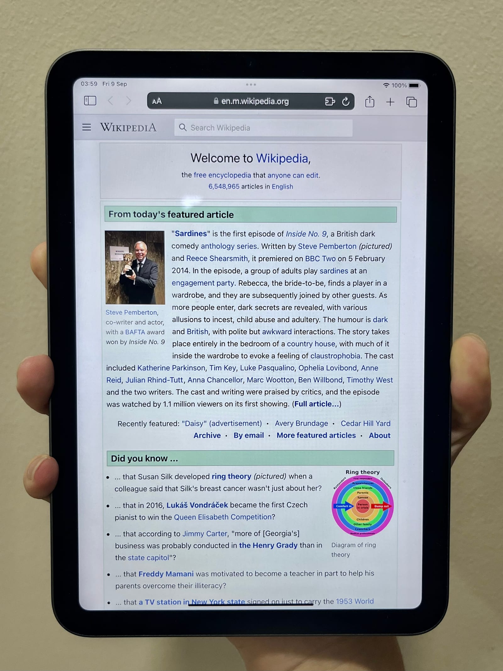iPad mini (A17 Pro), mặt trước
