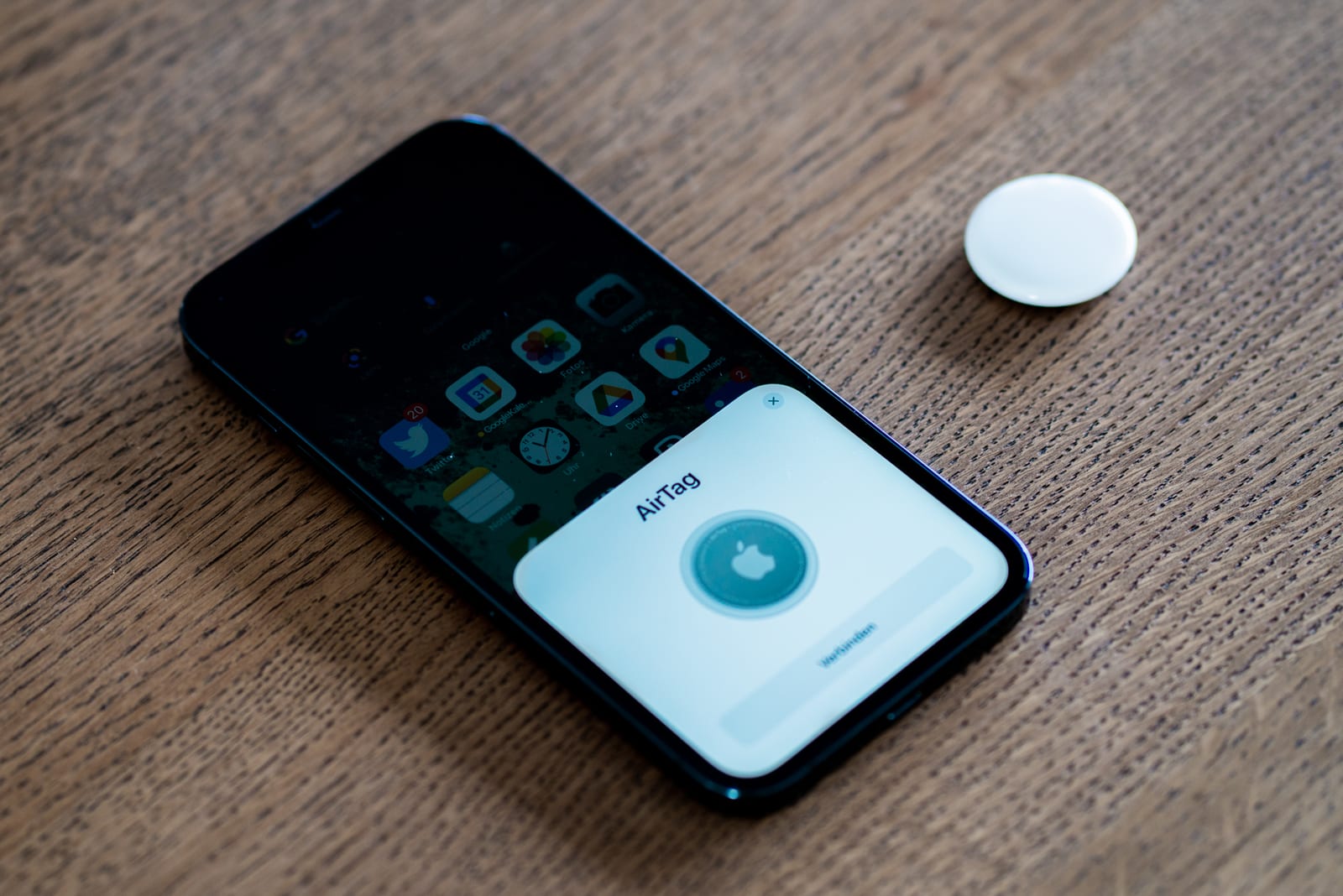 Thiết Bị Định Vị Apple AirTag, mặt trước
